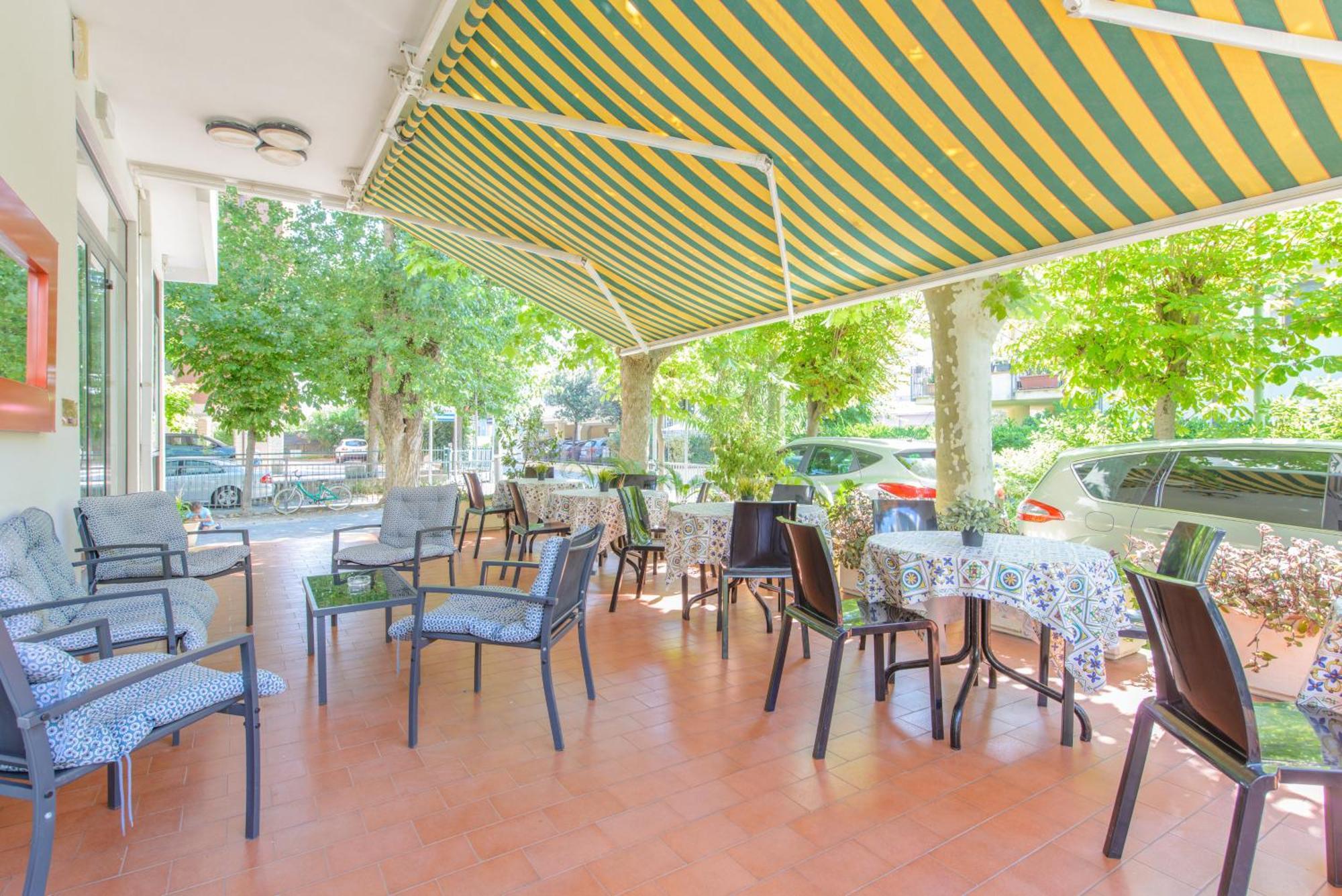 Hotel Avana Mare - Pranzo E Cena A Buffet Eat Rimini