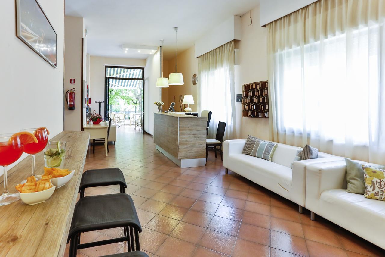 Avana Mare - Pranzo E Cena A Buffet Eat 3* Rimini